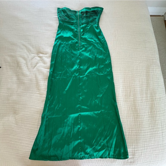 Amazon Strapless Green Midi Dress - Picture 2 of 3